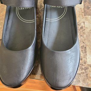 DANSKO BLACK LOW HEEL MARY JANE